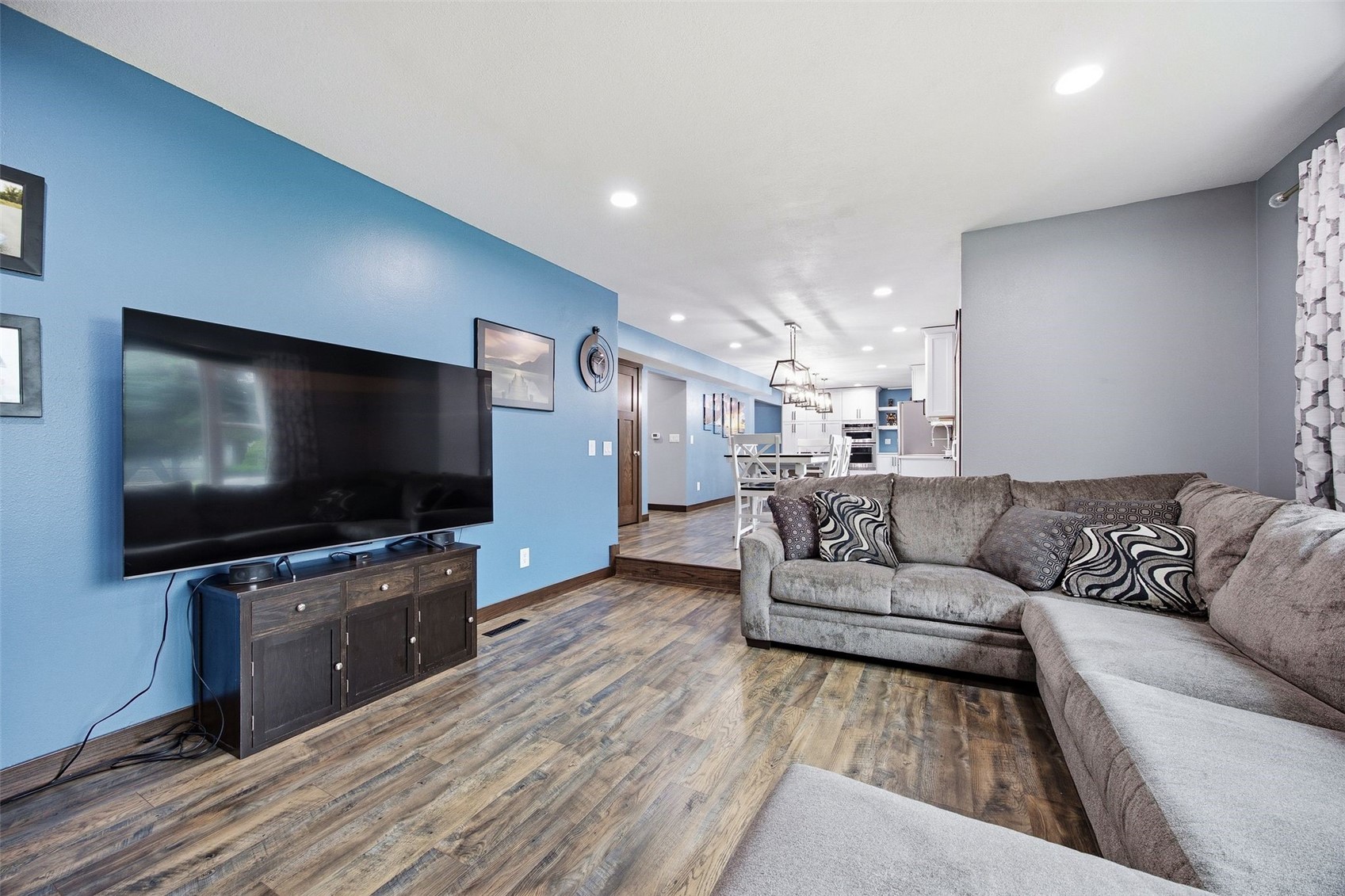 7925 Foxfield Drive NE Cedar Rapids IA 52402