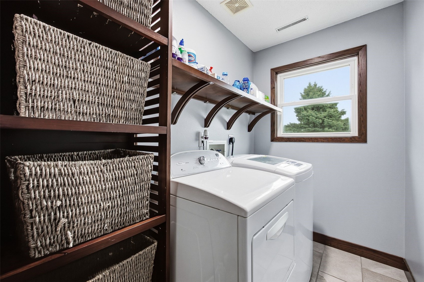 7925 Foxfield Drive NE Cedar Rapids IA 52402
