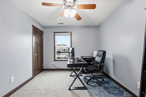 7925 Foxfield Drive NE Cedar Rapids IA 52402