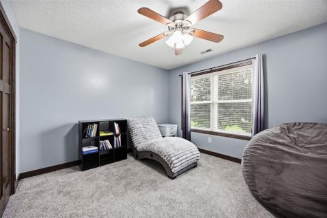 7925 Foxfield Drive NE Cedar Rapids IA 52402