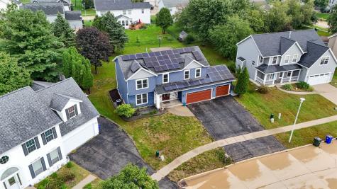 7925 Foxfield Drive NE Cedar Rapids IA 52402