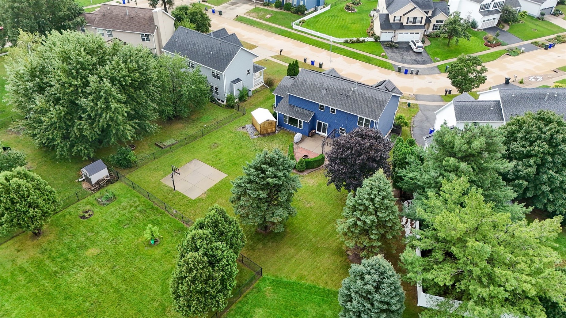 7925 Foxfield Drive NE Cedar Rapids IA 52402