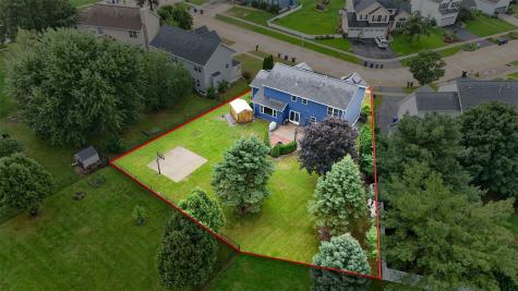 7925 Foxfield Drive NE Cedar Rapids IA 52402