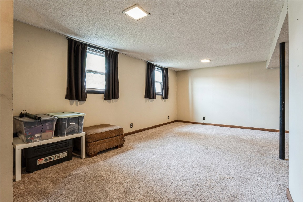 3709 Spruce Wood Drive NE Cedar Rapids IA 52402