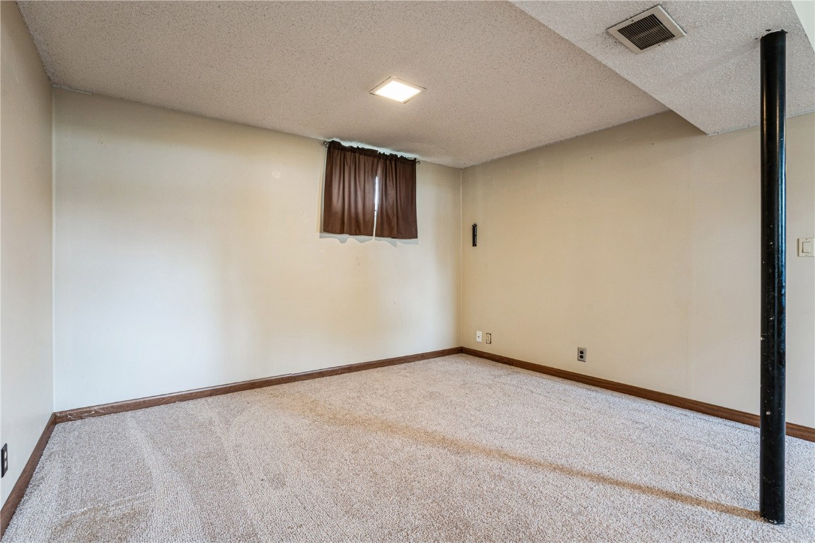 3709 Spruce Wood Drive NE Cedar Rapids IA 52402