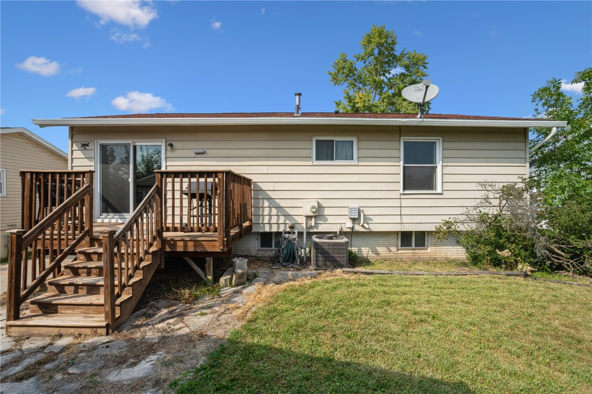 3709 Spruce Wood Drive NE Cedar Rapids IA 52402
