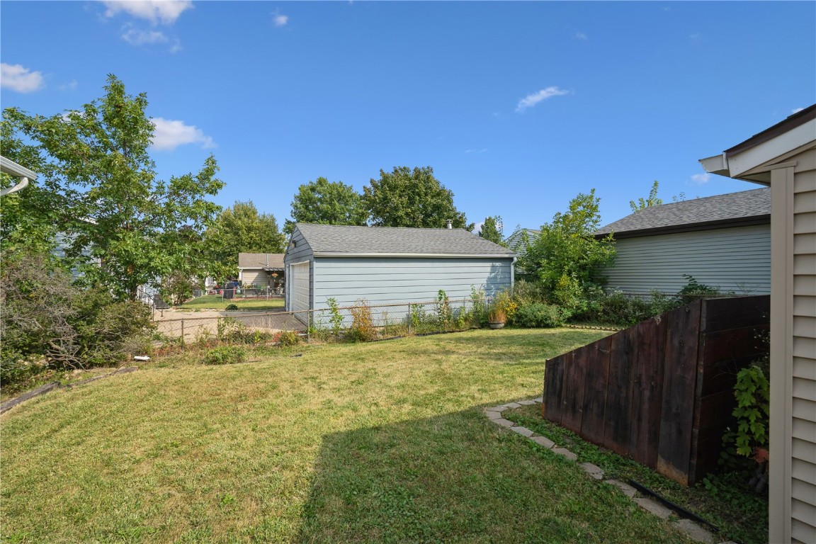 3709 Spruce Wood Drive NE Cedar Rapids IA 52402