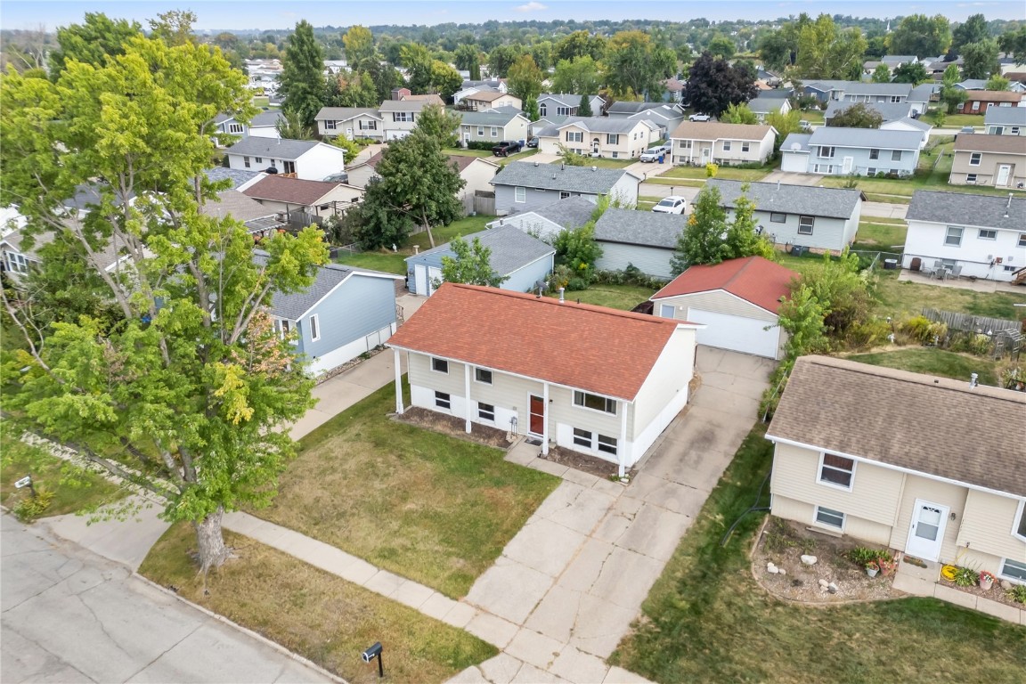 3709 Spruce Wood Drive NE Cedar Rapids IA 52402