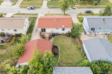 3709 Spruce Wood Drive NE Cedar Rapids IA 52402