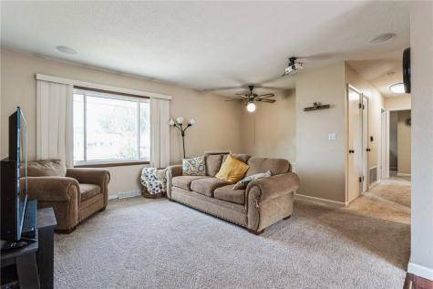 3709 Spruce Wood Drive NE Cedar Rapids IA 52402