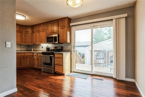 3709 Spruce Wood Drive NE Cedar Rapids IA 52402