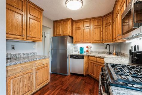 3709 Spruce Wood Drive NE Cedar Rapids IA 52402