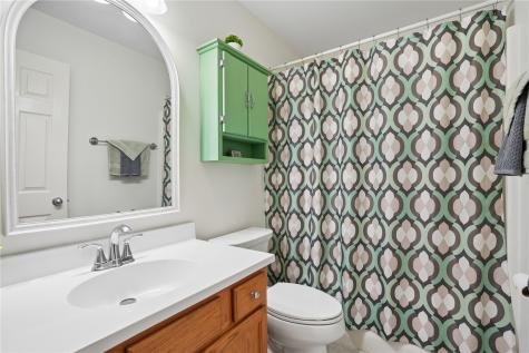 1480 Cedar Bend Drive Palo IA 52324