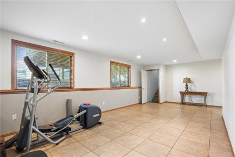 1480 Cedar Bend Drive Palo IA 52324