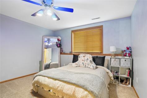 1480 Cedar Bend Drive Palo IA 52324