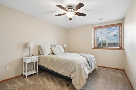 1480 Cedar Bend Drive Palo IA 52324