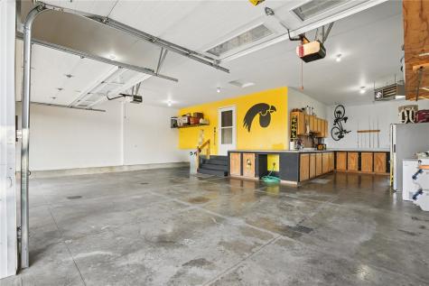 1480 Cedar Bend Drive Palo IA 52324