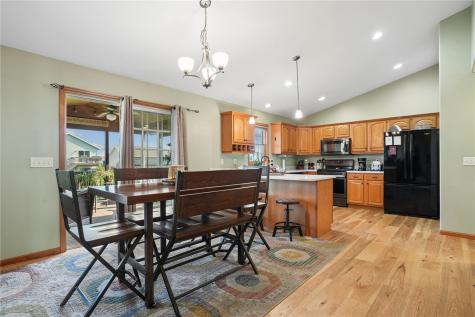 1480 Cedar Bend Drive Palo IA 52324
