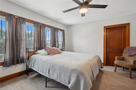 95 3rd Avenue Keystone IA 52249