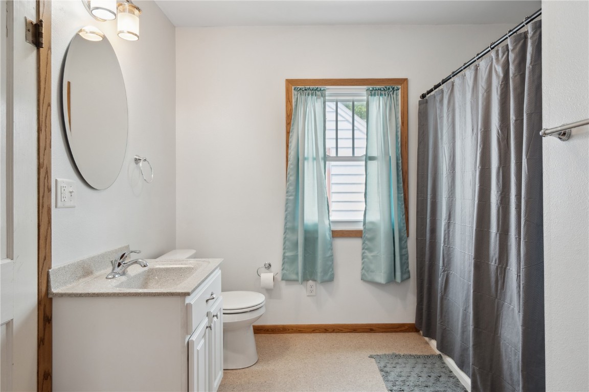 95 3rd Avenue Keystone IA 52249