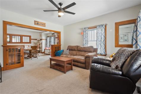 95 3rd Avenue Keystone IA 52249