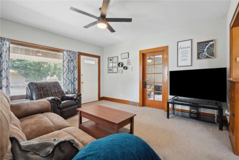 95 3rd Avenue Keystone IA 52249