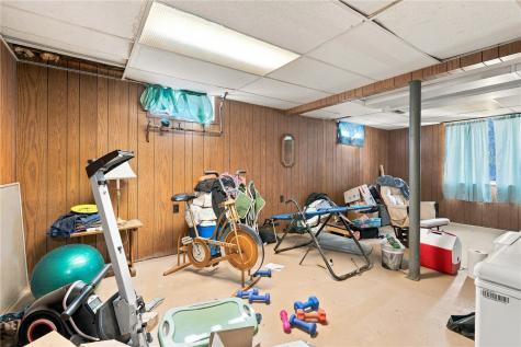651 40th Street SE Cedar Rapids IA 52403