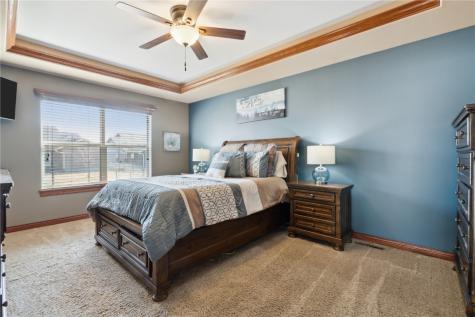 5701 Mayfair Street SW Cedar Rapids IA 52404