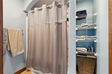 5701 Mayfair Street SW Cedar Rapids IA 52404