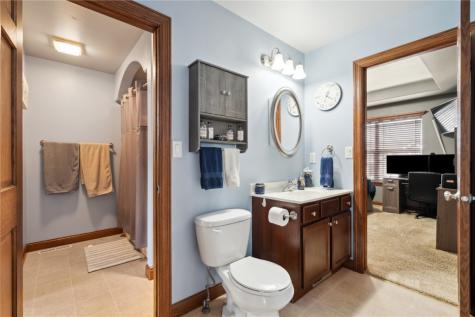 5701 Mayfair Street SW Cedar Rapids IA 52404