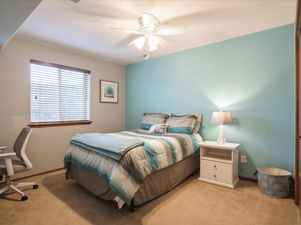 5701 Mayfair Street SW Cedar Rapids IA 52404