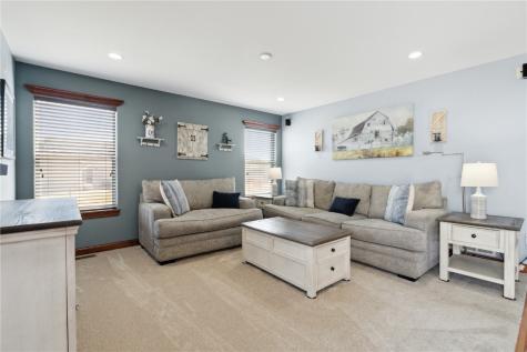 5701 Mayfair Street SW Cedar Rapids IA 52404