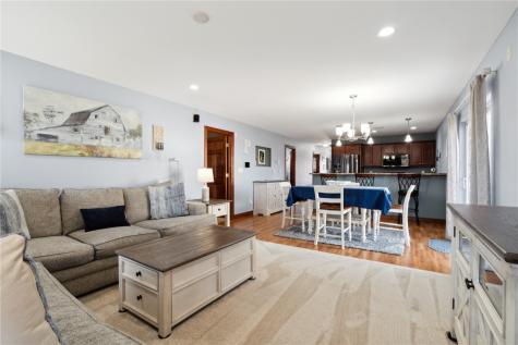 5701 Mayfair Street SW Cedar Rapids IA 52404