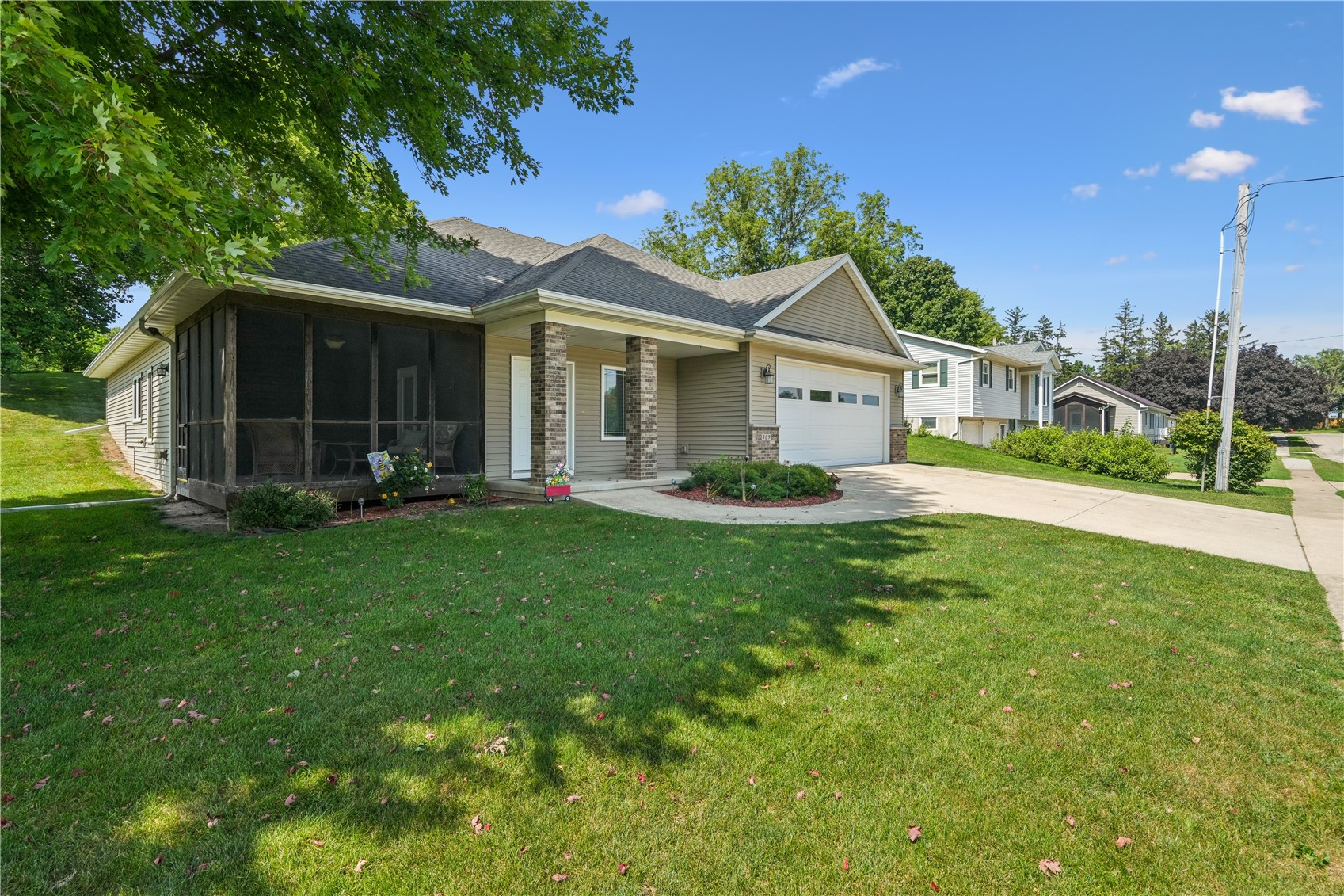 309 N Cherry Street Mechanicsville IA 52306