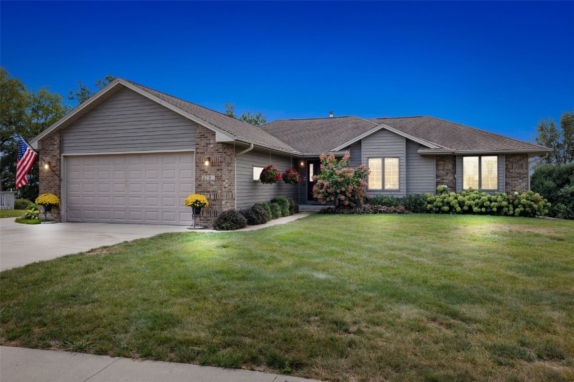 2701 Lancelot Lane NW Cedar Rapids IA 52405
