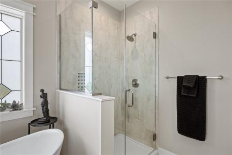 260 Howard Avenue NW Swisher IA 52338
