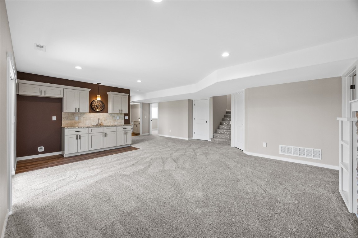 260 Howard Avenue NW Swisher IA 52338