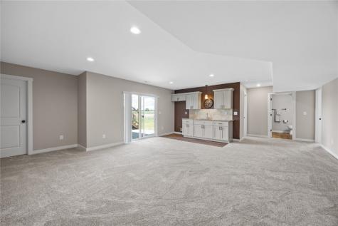 260 Howard Avenue NW Swisher IA 52338