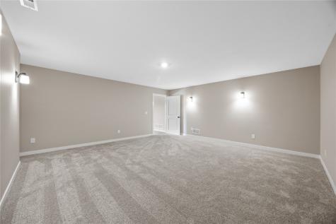 260 Howard Avenue NW Swisher IA 52338