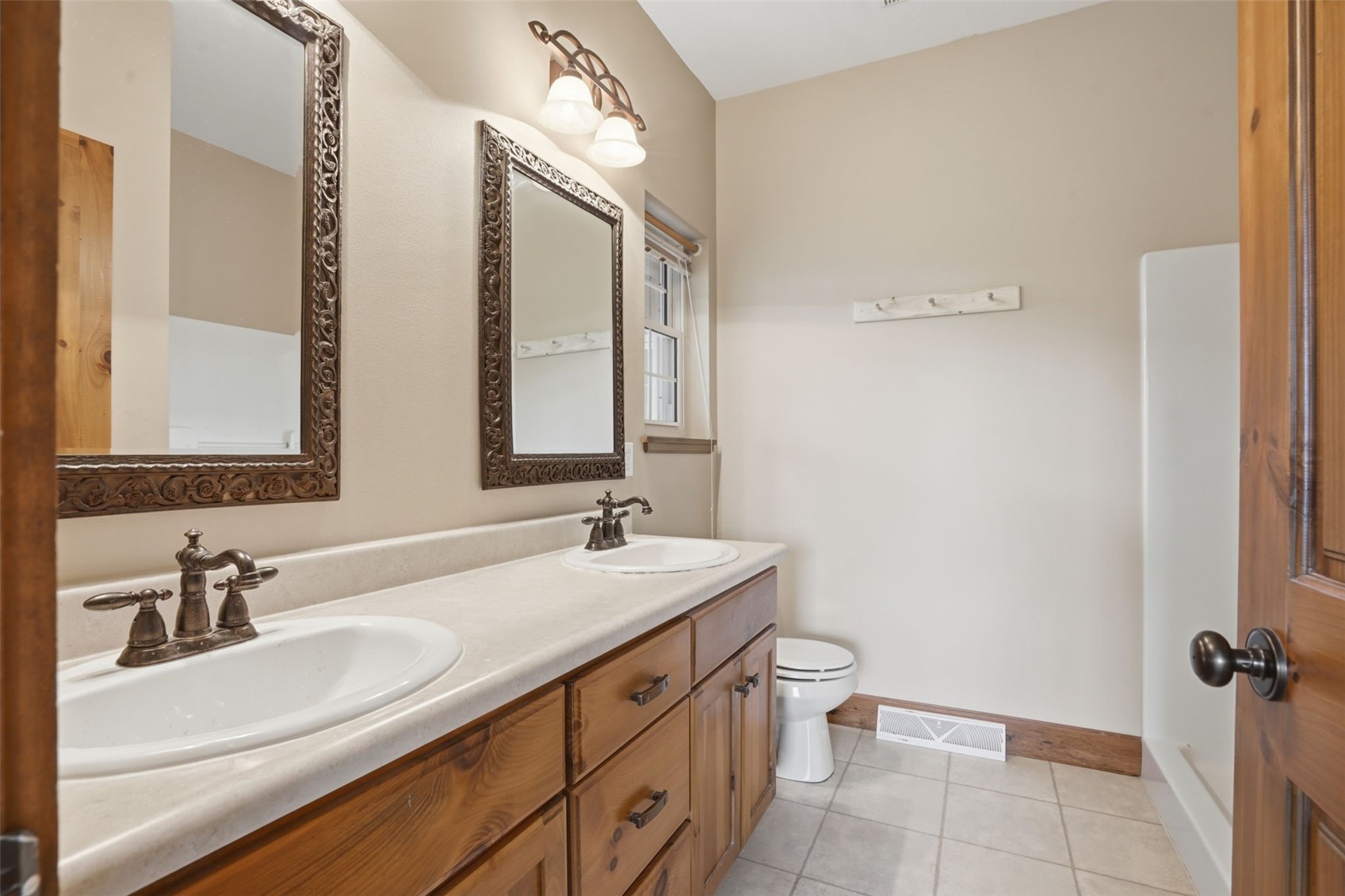 3451 Pleasant Creek Road Palo IA 52324
