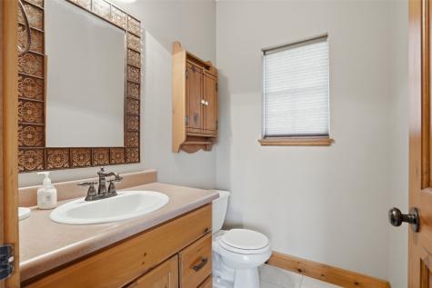 3451 Pleasant Creek Road Palo IA 52324