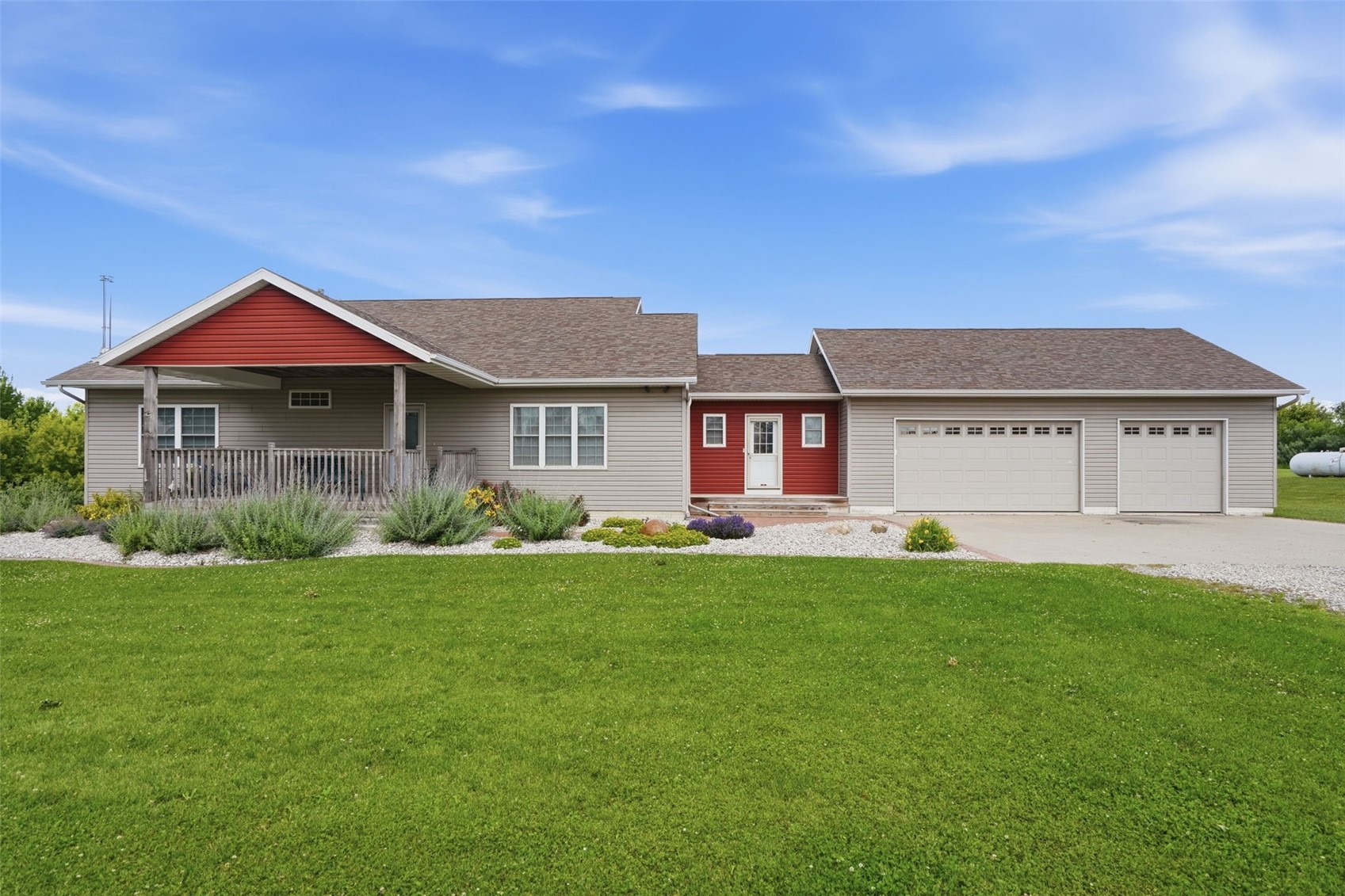3451 Pleasant Creek Road Palo IA 52324