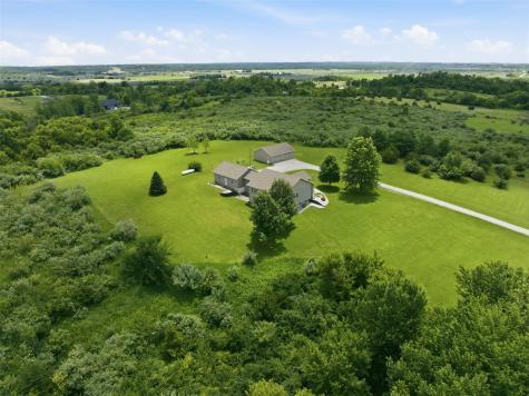 3451 Pleasant Creek Road Palo IA 52324