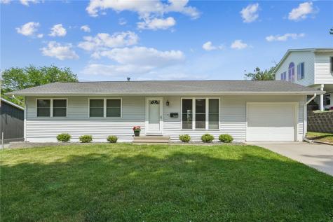 3618 Lynbrook Drive NE Cedar Rapids IA 52402