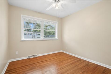 3618 Lynbrook Drive NE Cedar Rapids IA 52402
