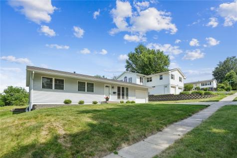 3618 Lynbrook Drive NE Cedar Rapids IA 52402