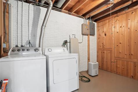 3618 Lynbrook Drive NE Cedar Rapids IA 52402
