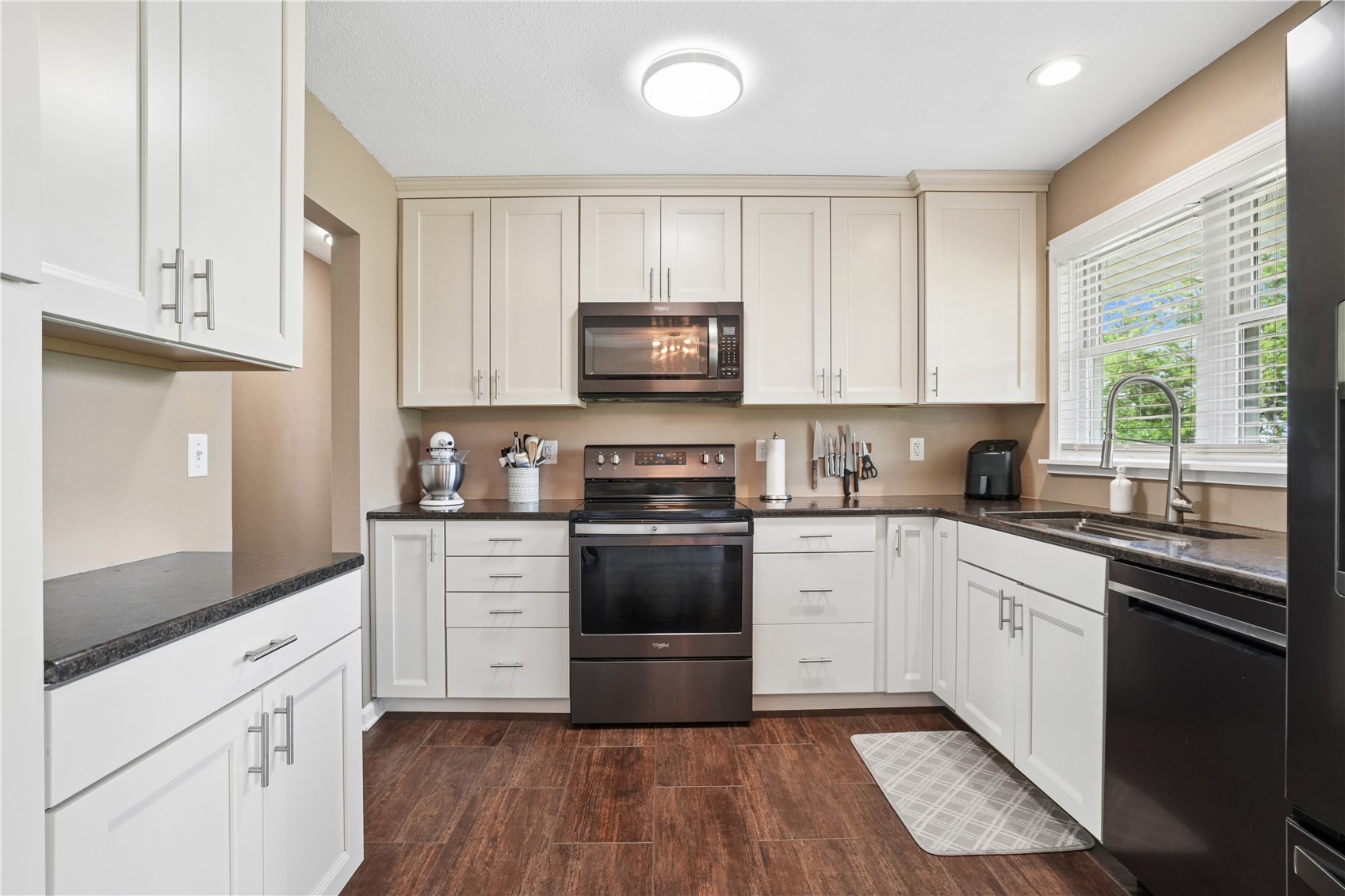 3618 Lynbrook Drive NE Cedar Rapids IA 52402