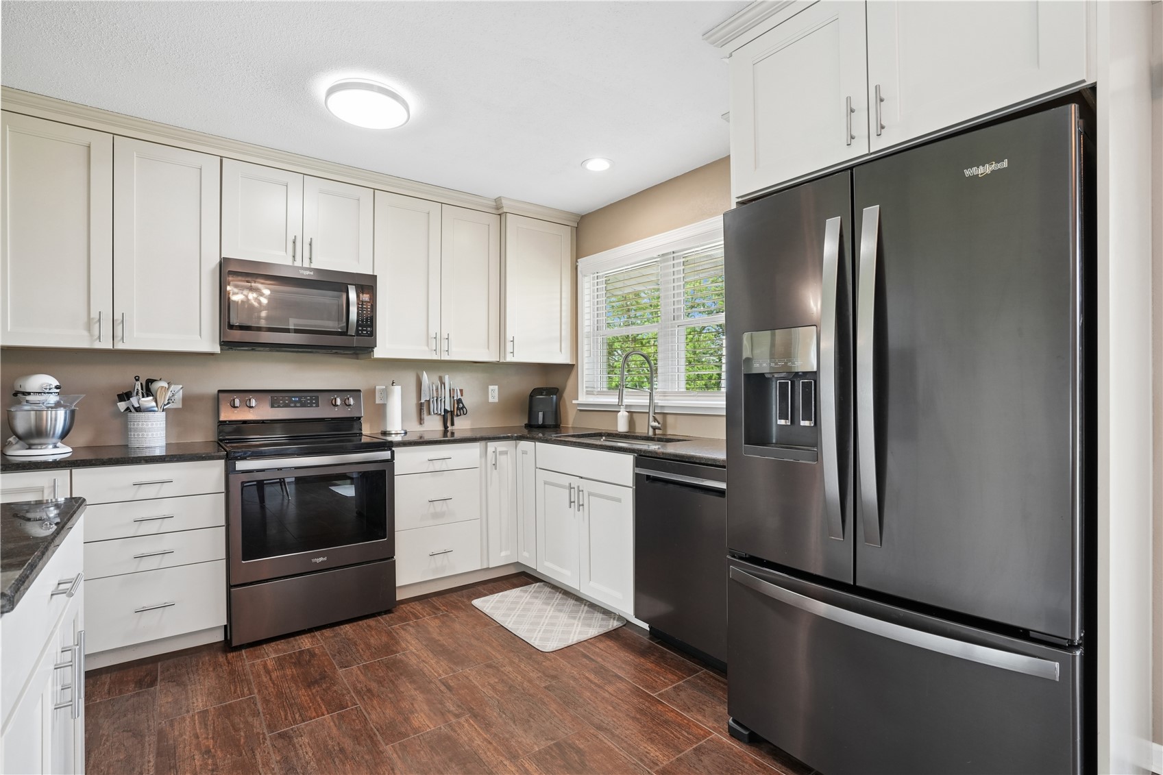 3618 Lynbrook Drive NE Cedar Rapids IA 52402