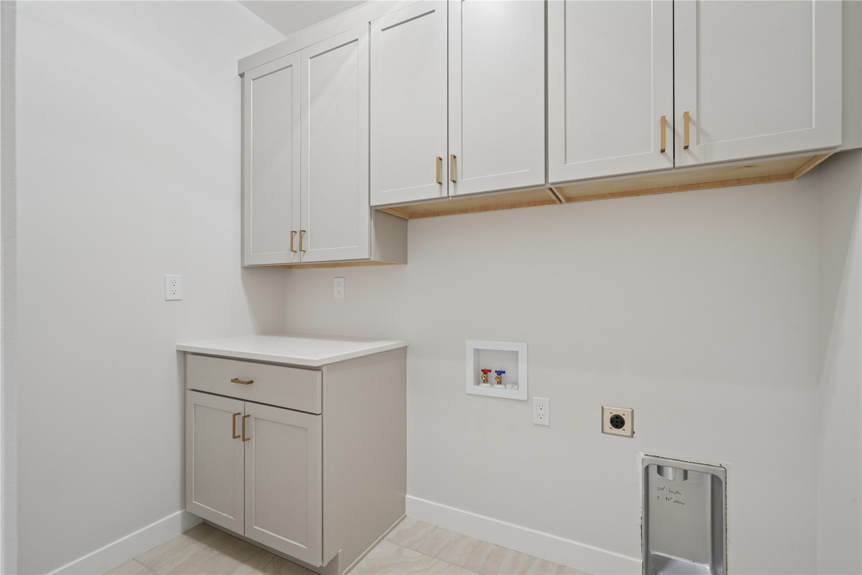 240 Howard Avenue NW Swisher IA 52338